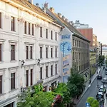 Gozsdu Panzió Apartman *