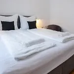Gozsdu Panzio Appartement