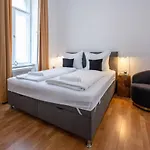Gozsdu Panzio * Boedapest