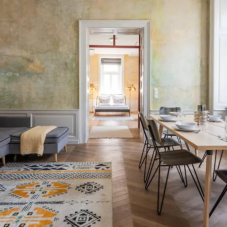 Gozsdu Panzio Budapest