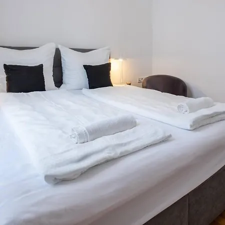 Gozsdu Panzio Appartamento